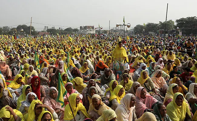 Indian farmers meeting during strike